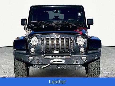 Used 2017 Jeep Wrangler Unlimited Sahara image 3