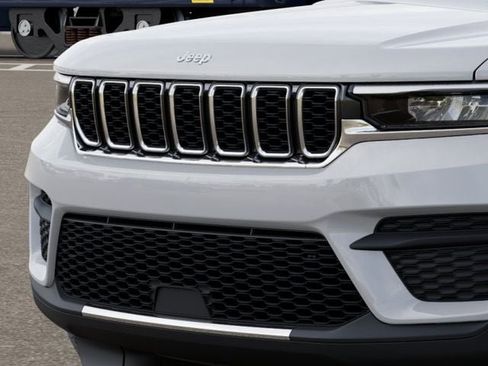 New 2025 Jeep Grand Cherokee Laredo X image 7