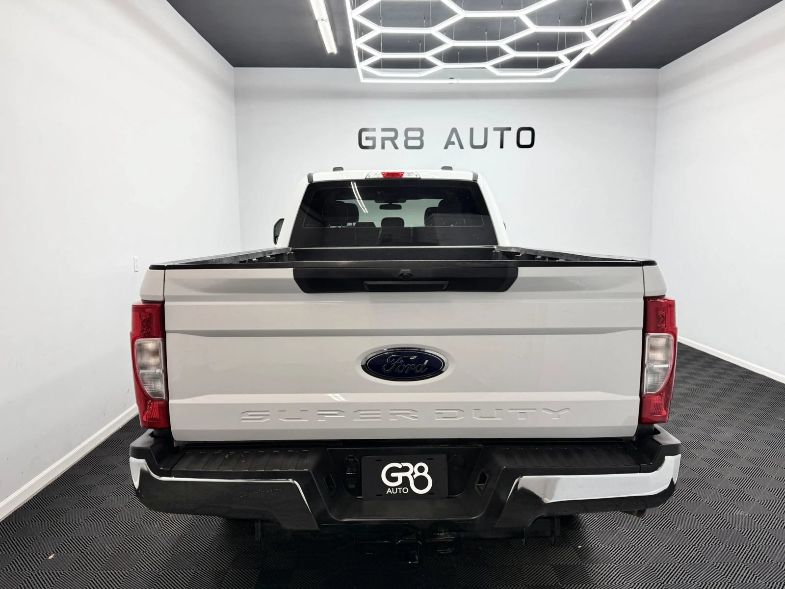 Used 2022 Ford F250 XL w/ Power Equipment Group AWD/4WD image 6