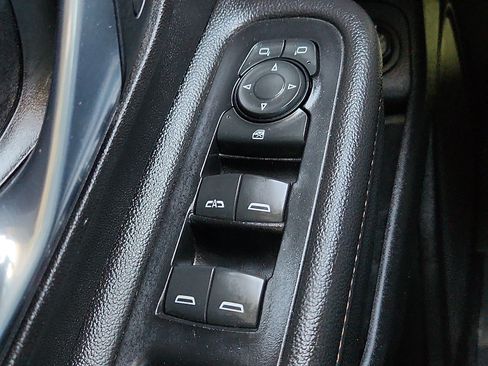 Used 2019 GMC Terrain SLT w/ Preferred Package FWD image 18