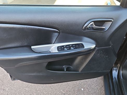 Used 2020 Dodge Journey SE w/ Blacktop Package image 13