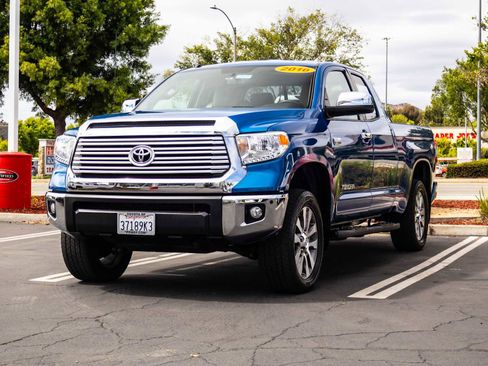 Used 2016 Toyota Tundra Limited w/ Limited Premium Package image 3