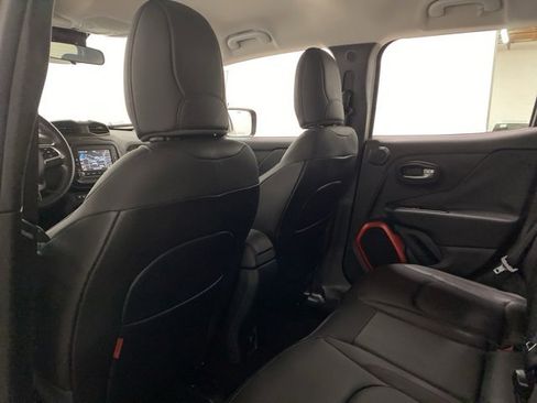 Used 2015 Jeep Renegade Trailhawk w/ Premium Leather Group image 19