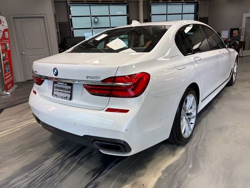 Used 2017 BMW 750i xDrive AWD/4WD image 33