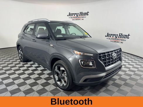 Used 2024 Hyundai Venue SEL image 6