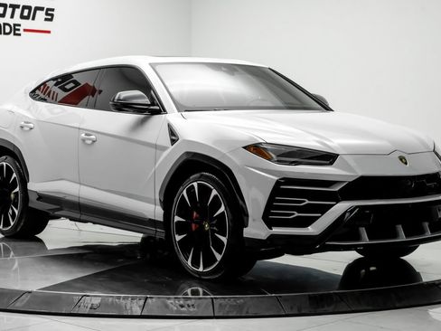 Used 2019 Lamborghini Urus AWD/4WD image 3