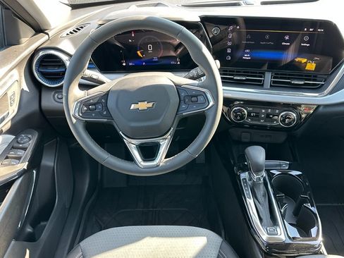New 2025 Chevrolet Trax LT w/ Driver Confidence Package image 17