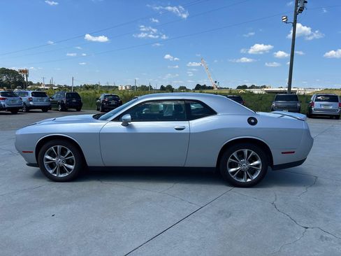 Used 2021 Dodge Challenger SXT AWD/4WD image 7