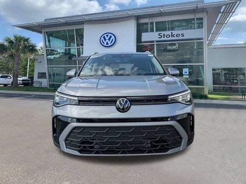 New 2026 Volkswagen Taos SE FWD image 9