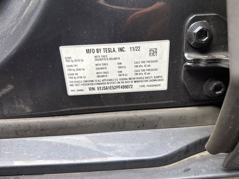 Used 2023 Tesla Model S Standard Range image 10