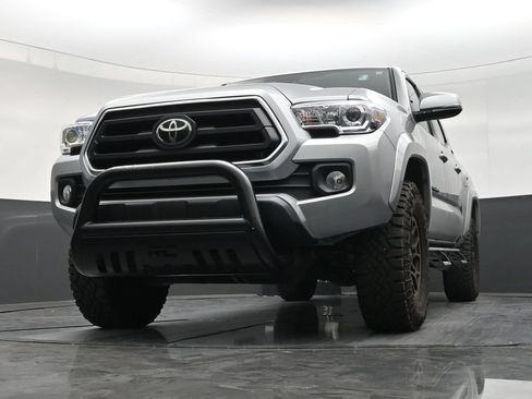 Used 2022 Toyota Tacoma SR5 w/ Technology Package RWD image 27
