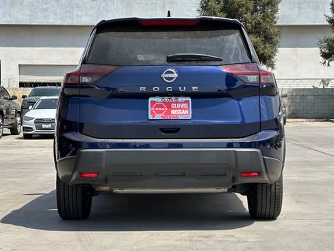 Used 2025 Nissan Rogue SV FWD image 8