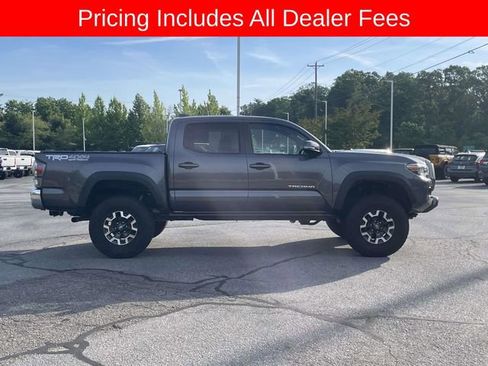 Used 2021 Toyota Tacoma TRD Off-Road AWD/4WD image 6
