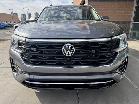 Used 2024 Volkswagen Atlas SEL Premium R-Line image 10