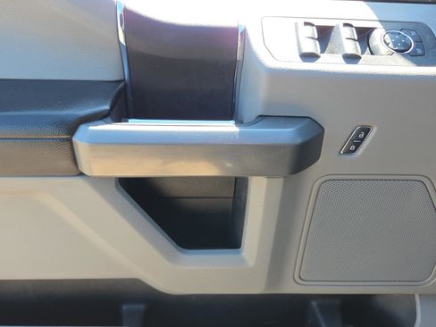 Used 2018 Ford F150 XLT image 17