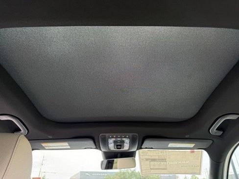 Certified 2025 Mercedes-Benz GLB 250 image 8