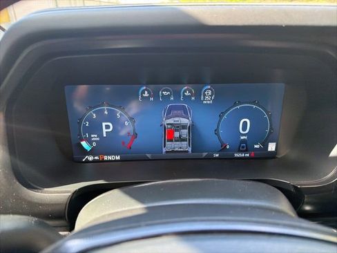 Used 2025 Ford F150 Raptor w/ Equipment Group 803A Raptor R AWD/4WD image 13