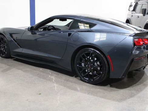 Used 2019 Chevrolet Corvette Stingray Coupe w/ Carbon Flash Badge Package RWD image 8