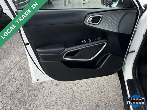Used 2022 Kia Soul LX image 22