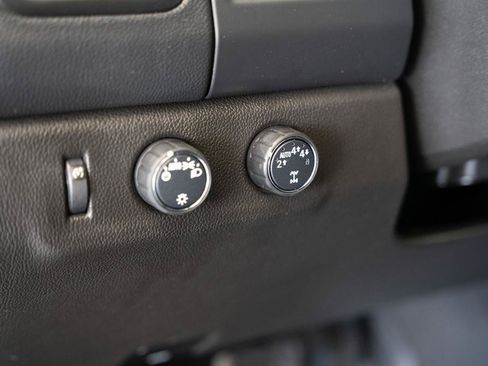 Used 2022 Chevrolet Colorado LT w/ Safety Package AWD/4WD image 20