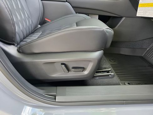 New 2026 Nissan Rogue Platinum AWD/4WD image 11