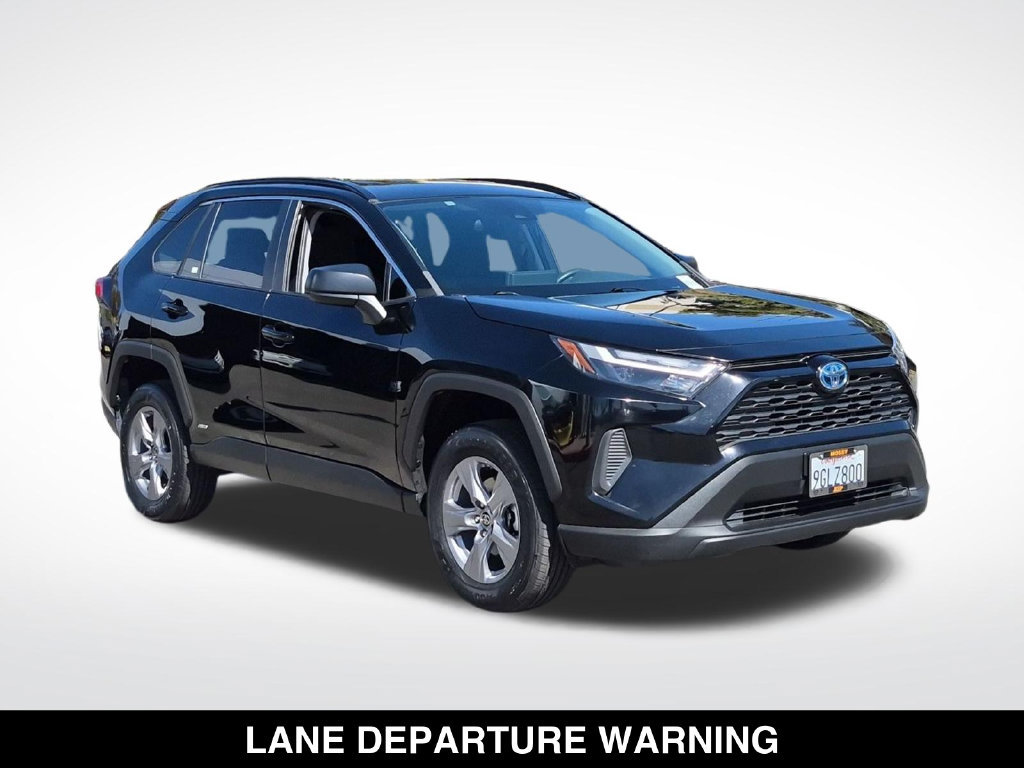 Used 2023 Toyota RAV4 LE AWD/4WD image 2