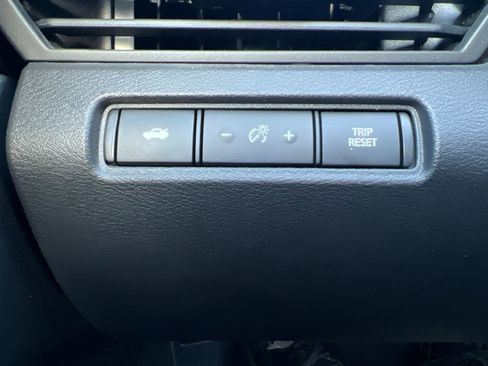 Used 2025 Nissan Altima 2.5 SV AWD/4WD image 18
