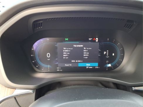 Used 2023 Volvo XC60 B5 Plus w/ Climate Package image 18