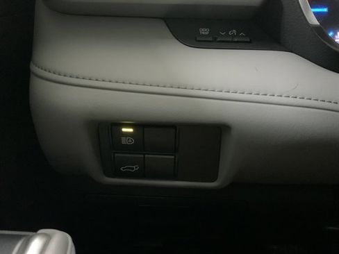 Used 2022 Toyota Highlander XLE image 34