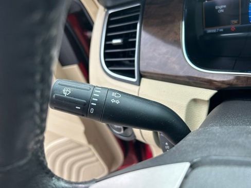 Used 2014 Ford Taurus Limited FWD image 25