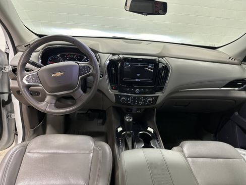 Used 2018 Chevrolet Traverse Premier FWD image 18