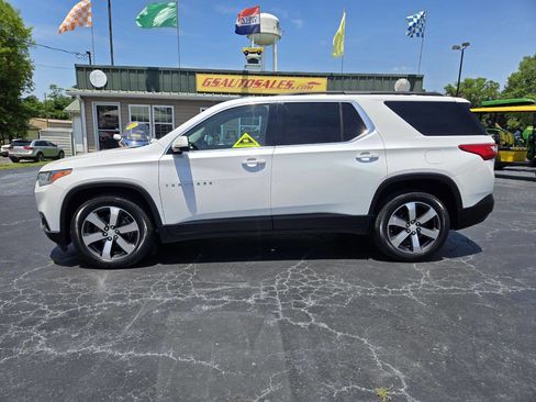 Used 2019 Chevrolet Traverse LT w/ LT Premium Package FWD image 2