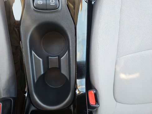 Used 2021 Toyota Corolla LE FWD image 33