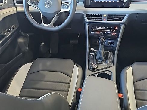 New 2026 Volkswagen Taos SEL AWD/4WD image 24