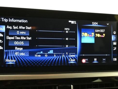 Used 2023 Lexus GX 460 Premium w/ Accessory Package AWD/4WD image 19