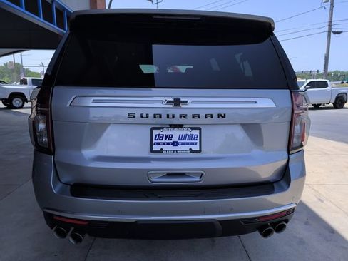 Used 2024 Chevrolet Suburban High Country AWD/4WD image 8