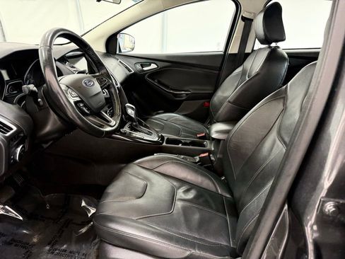 Used 2017 Ford Focus Titanium image 11