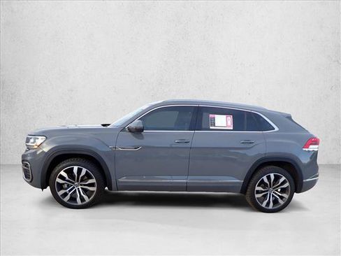 Used 2022 Volkswagen Atlas Cross Sport SEL Premium R-Line image 2