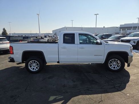 Used 2019 GMC Sierra 1500 SLE w/ SLE Value Package image 15