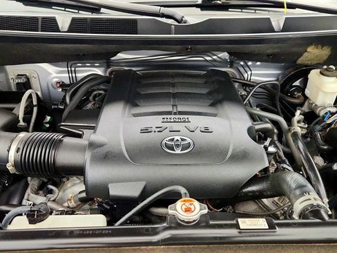 Used 2018 Toyota Tundra Limited AWD/4WD image 28