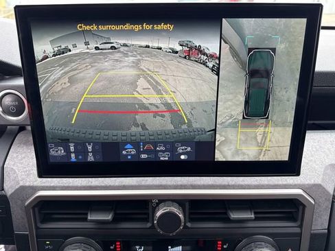 Used 2025 Toyota 4Runner Trailhunter image 20