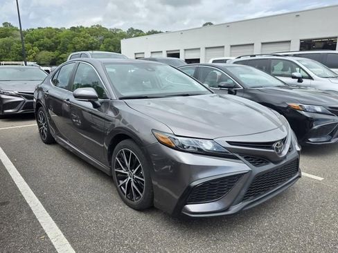 Used 2023 Toyota Camry SE w/ Convenience Package image 1