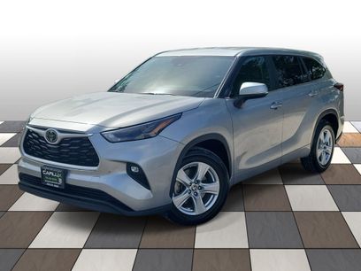 Used 2024 Toyota Highlander LE