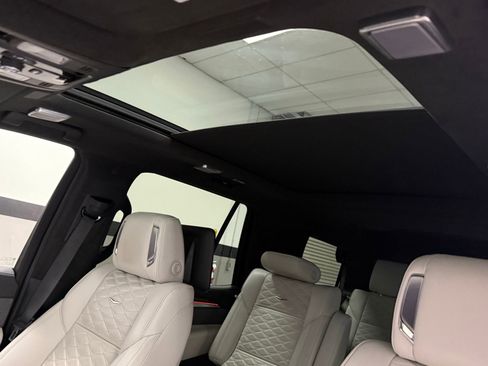 Used 2025 Cadillac Escalade Sport Platinum AWD/4WD image 22