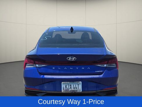 Used 2023 Hyundai Elantra Limited FWD image 8