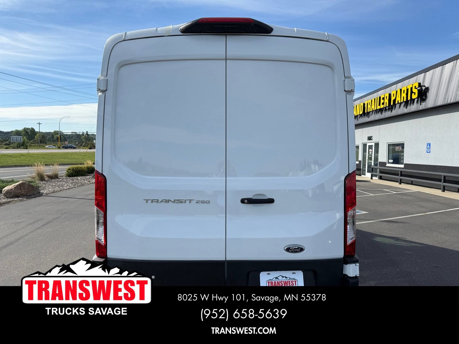 Used 2025 Ford Transit 250 148 Medium Roof RWD image 13