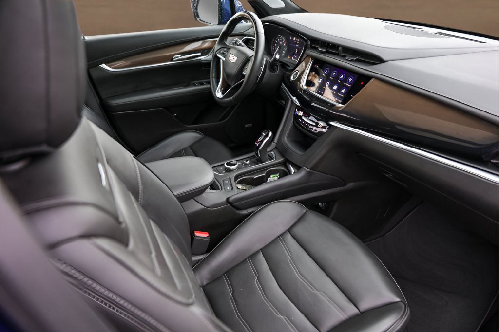 Certified 2024 Cadillac XT6 Sport w/ Platinum Package AWD/4WD image 30