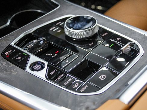 New 2026 BMW X7 xDrive40i w/ M Sport Package image 21