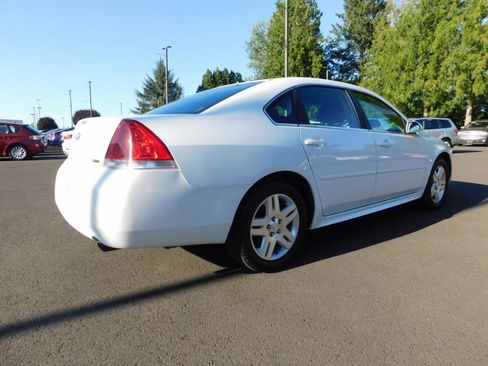Used 2014 Chevrolet Impala LT w/ LT Sunroof Package image 2
