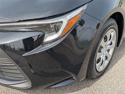 Certified 2024 Toyota Corolla LE image 9
